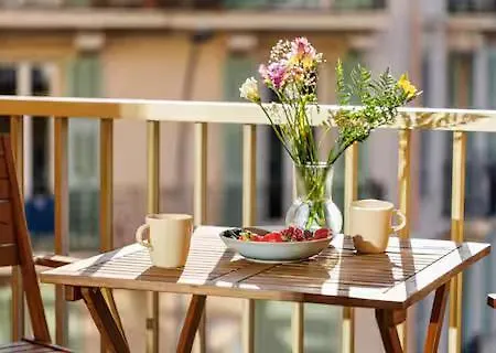 Sunlight - Suze Modern